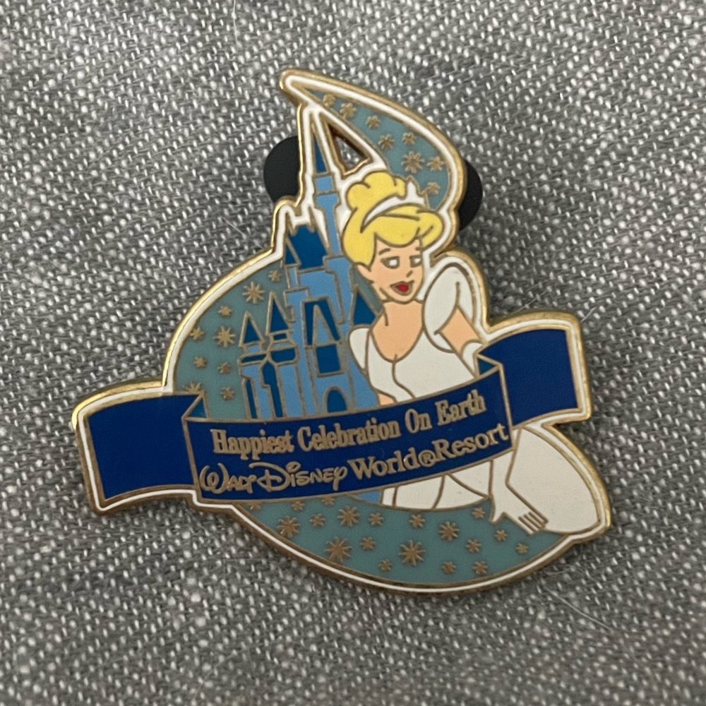 2005 Cinderella Pin Disney Happiest Celebration On Earth
